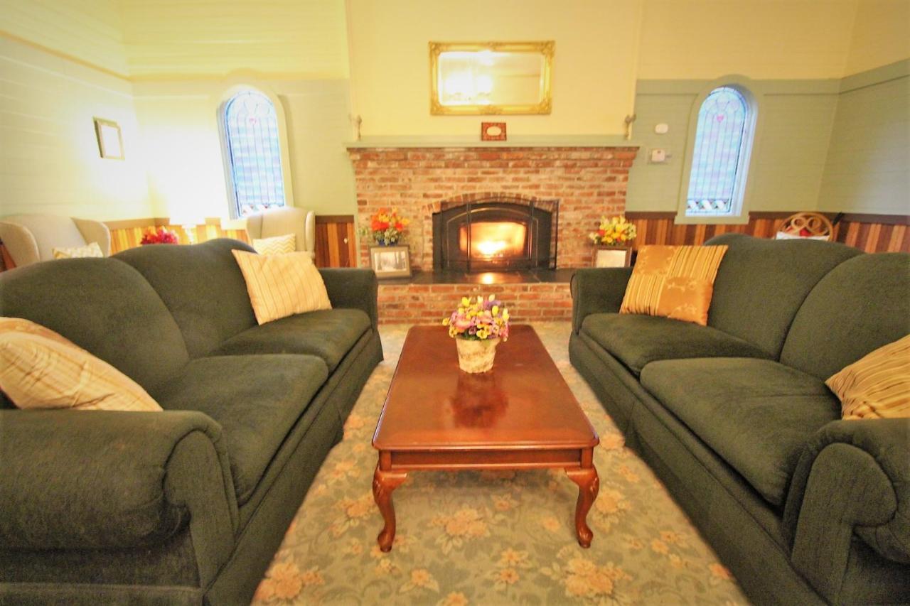 Alexander'S Lodge Эшфорд Экстерьер фото